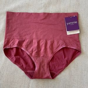 NWT Yummie Shaping Brief